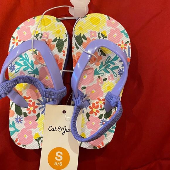 Cat & Jack toddler Girls Flip Flops - Picture 2 of 5